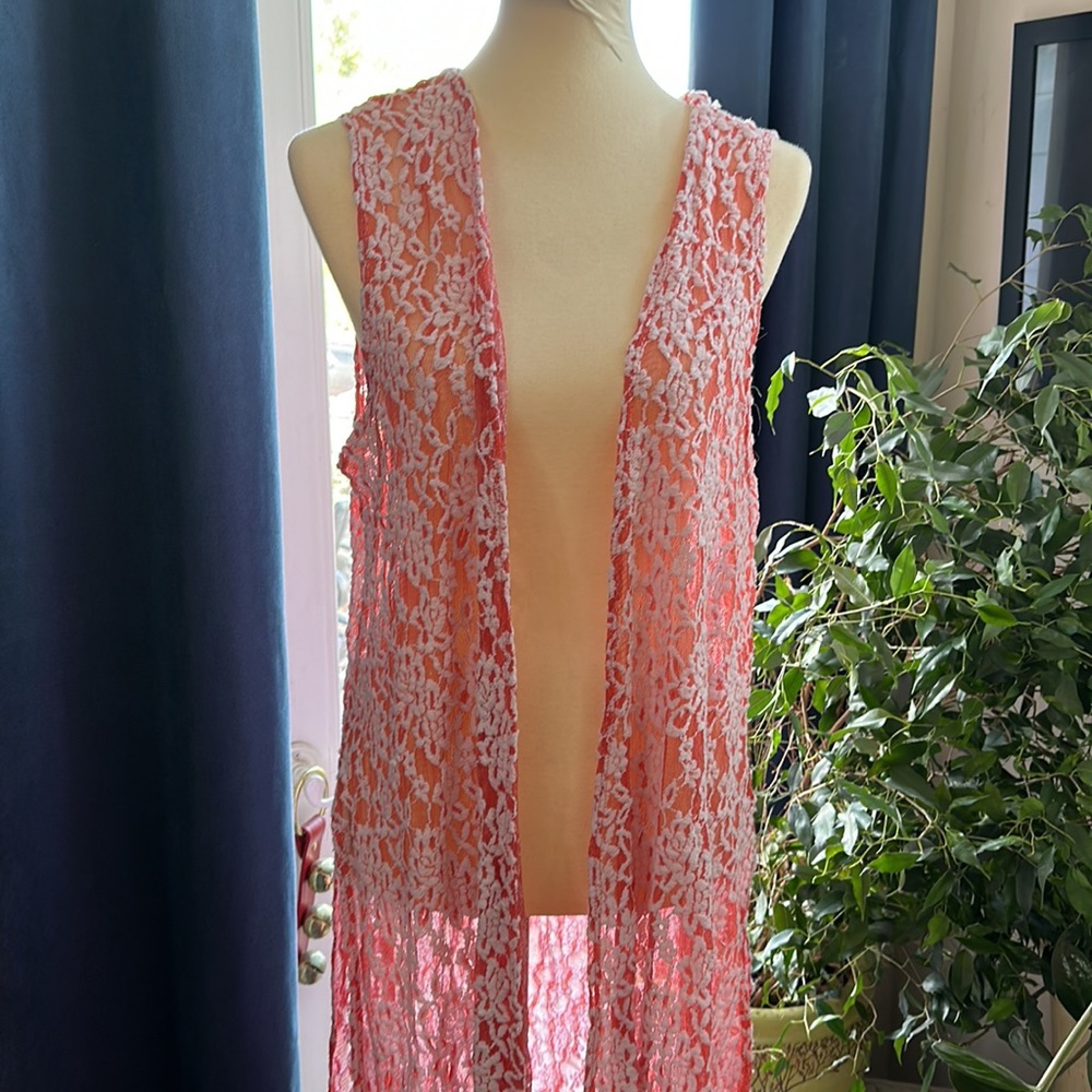 Coral & White Lace LuLaRoe Joy EUC - Picture 5 of 12